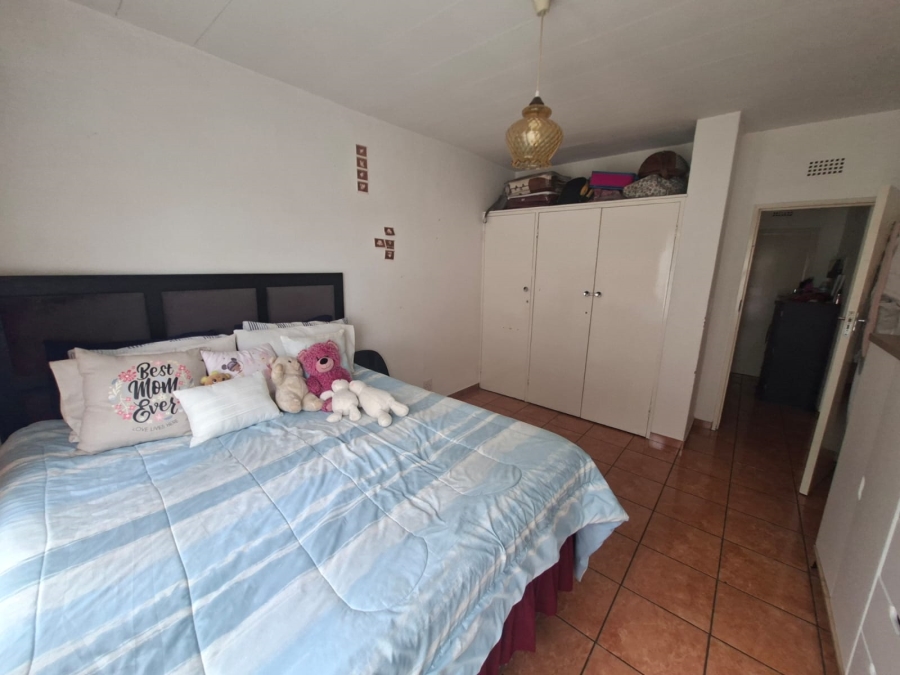 1 Bedroom Property for Sale in Lewisham Gauteng