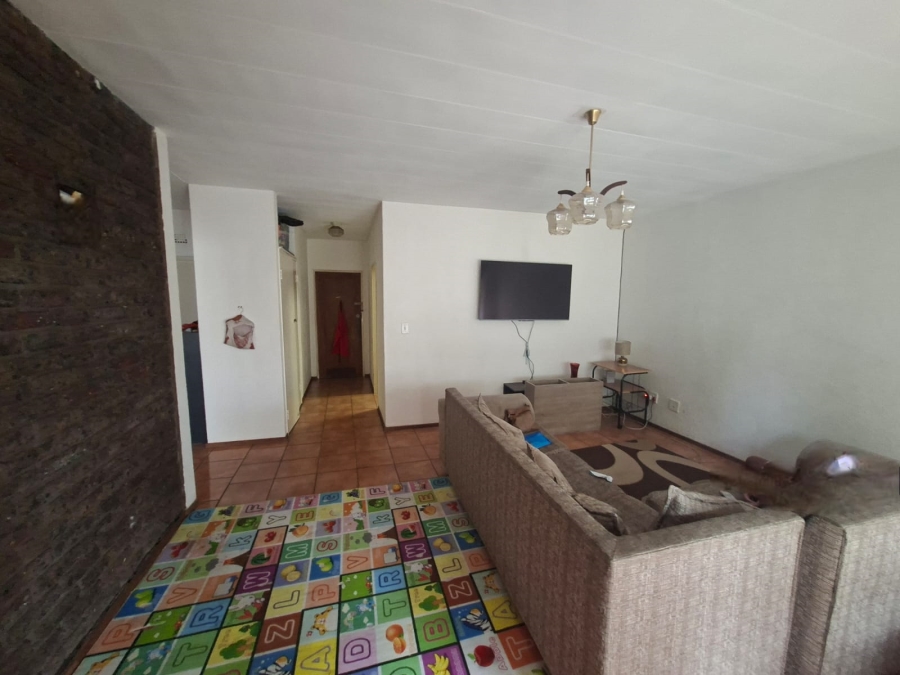 1 Bedroom Property for Sale in Lewisham Gauteng