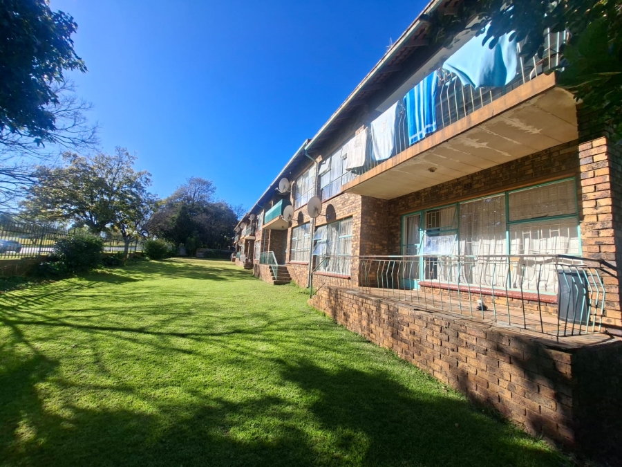 1 Bedroom Property for Sale in Lewisham Gauteng