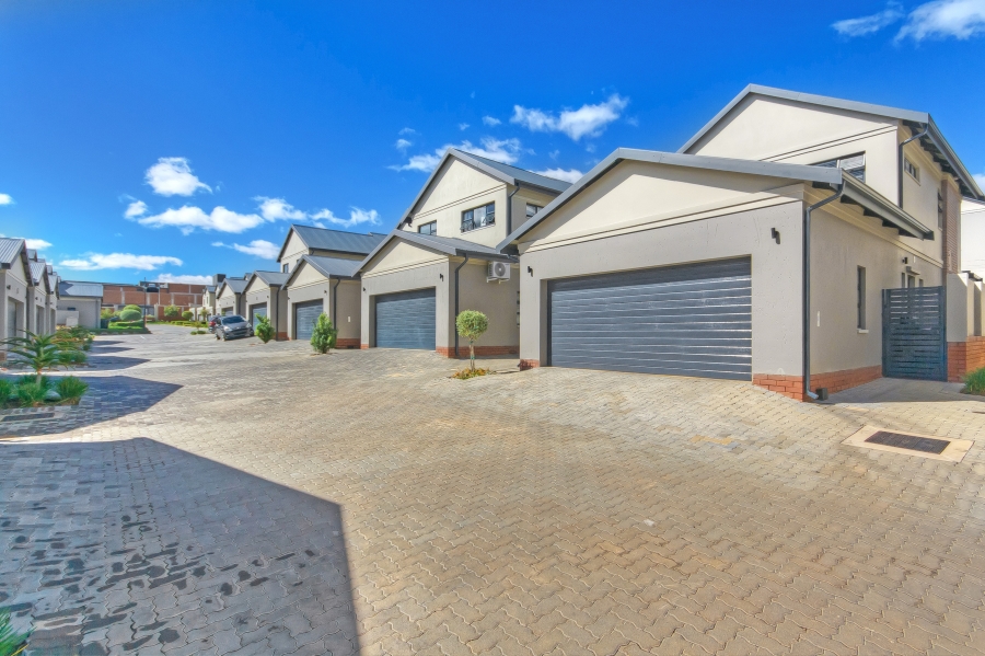3 Bedroom Property for Sale in Kyalami Gauteng