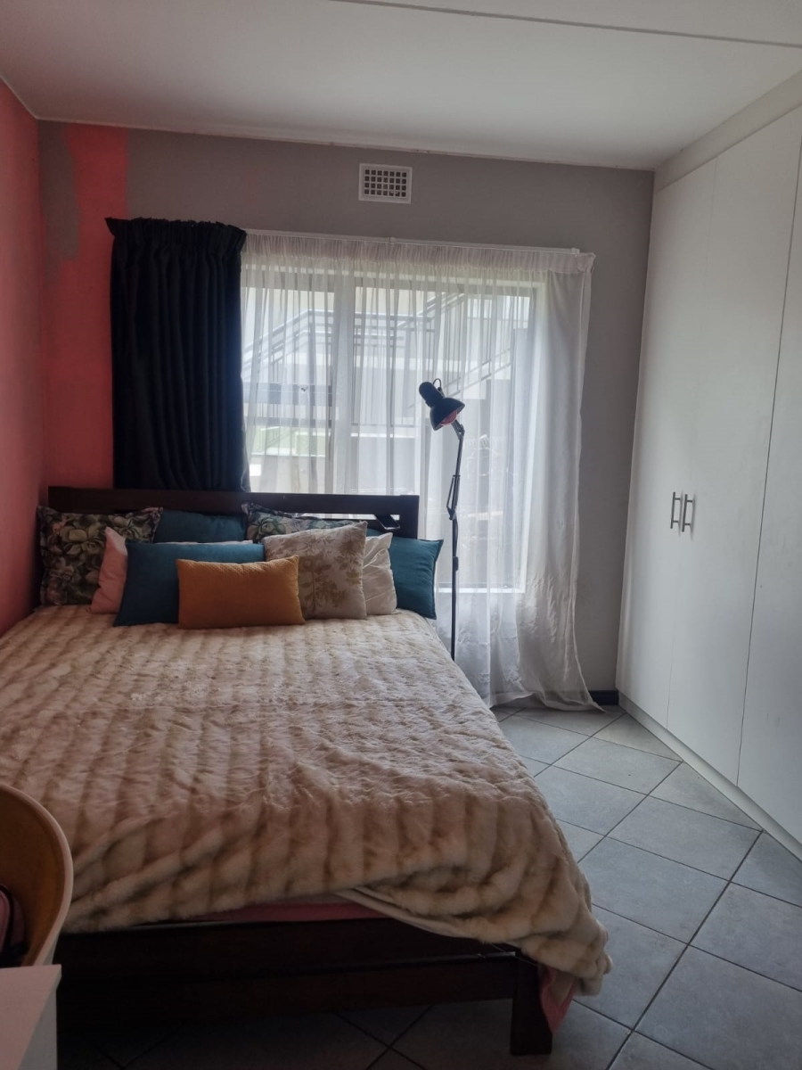 2 Bedroom Property for Sale in Norton Home Estate AH Gauteng