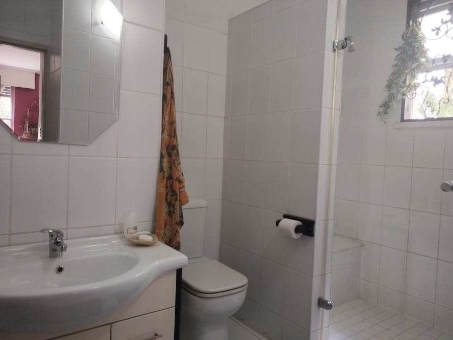 To Let 1 Bedroom Property for Rent in Kloofendal Gauteng