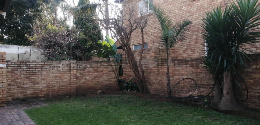 To Let 2 Bedroom Property for Rent in North Riding Gauteng