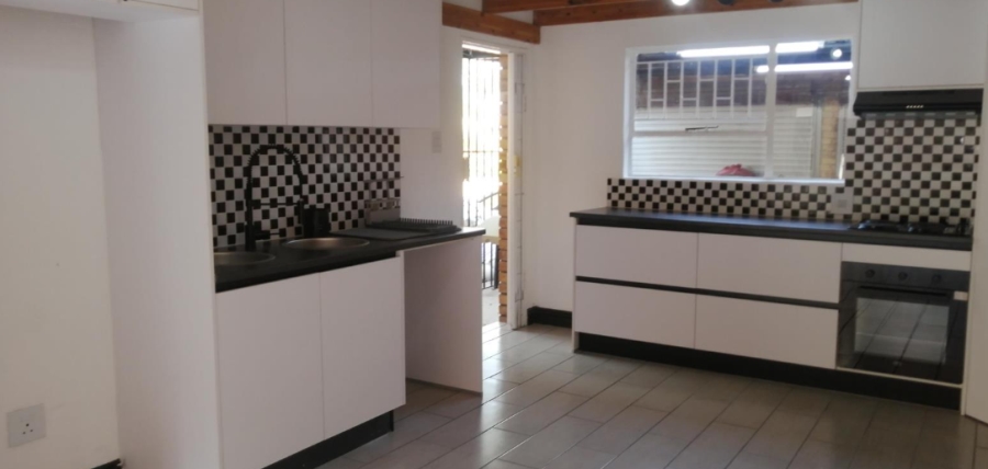 To Let 2 Bedroom Property for Rent in North Riding Gauteng