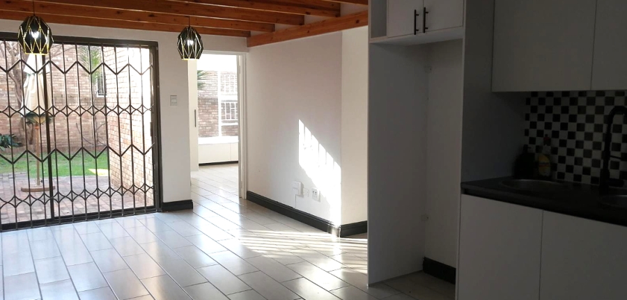 To Let 2 Bedroom Property for Rent in North Riding Gauteng