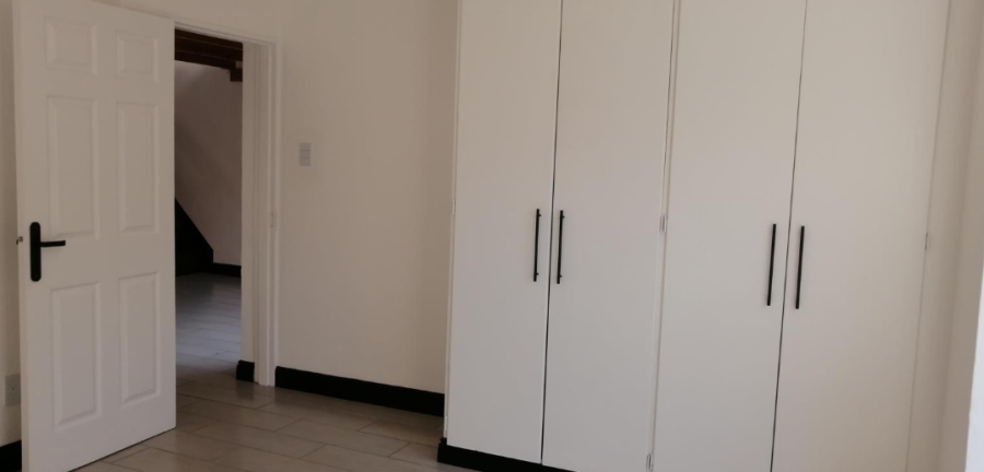 To Let 2 Bedroom Property for Rent in North Riding Gauteng