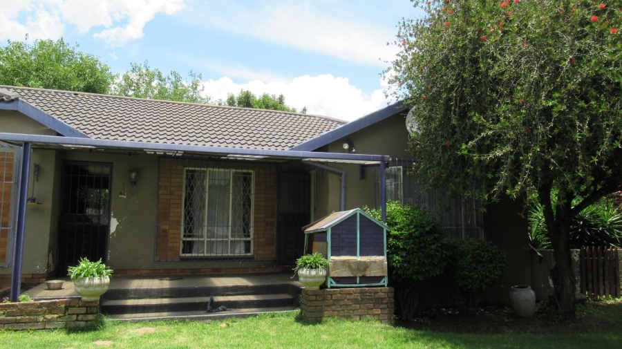 3 Bedroom Property for Sale in Albertsdal Gauteng