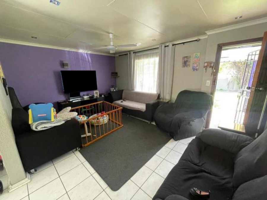 3 Bedroom Property for Sale in Albertsdal Gauteng