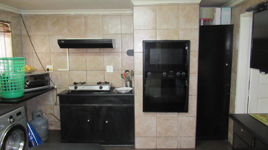3 Bedroom Property for Sale in Albertsdal Gauteng