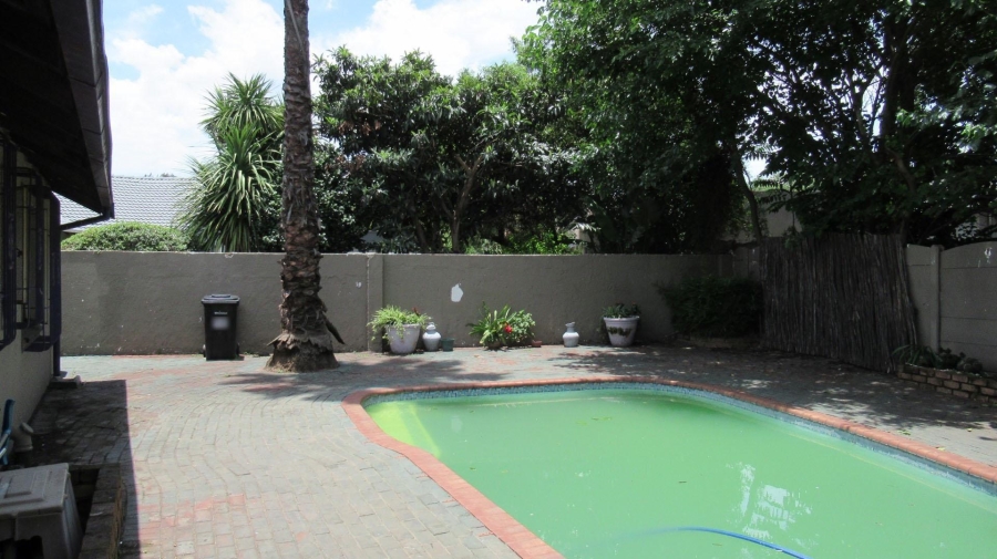 3 Bedroom Property for Sale in Albertsdal Gauteng