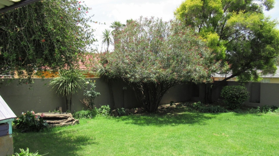 3 Bedroom Property for Sale in Albertsdal Gauteng