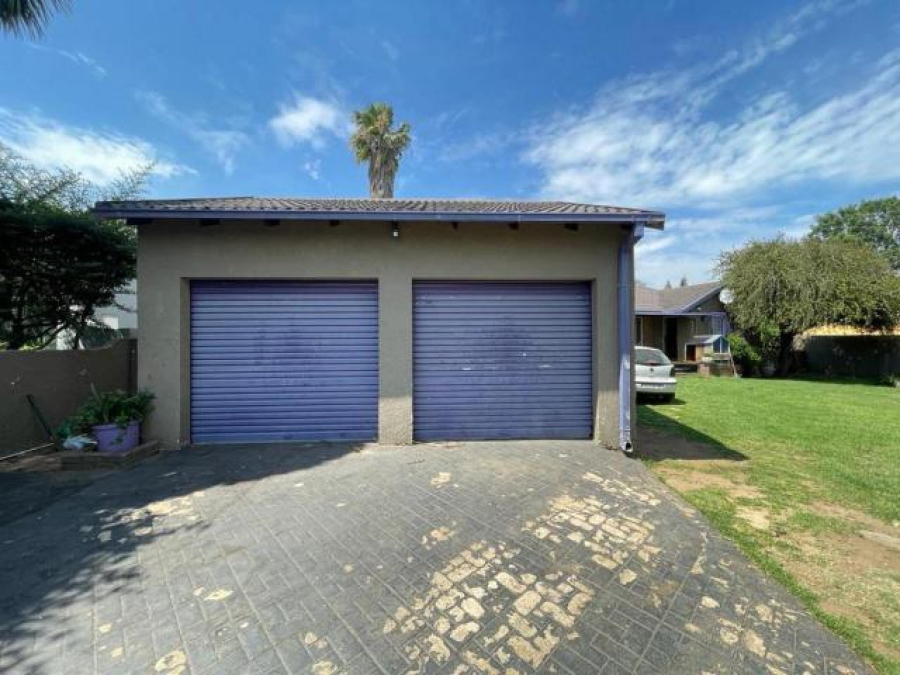 3 Bedroom Property for Sale in Albertsdal Gauteng