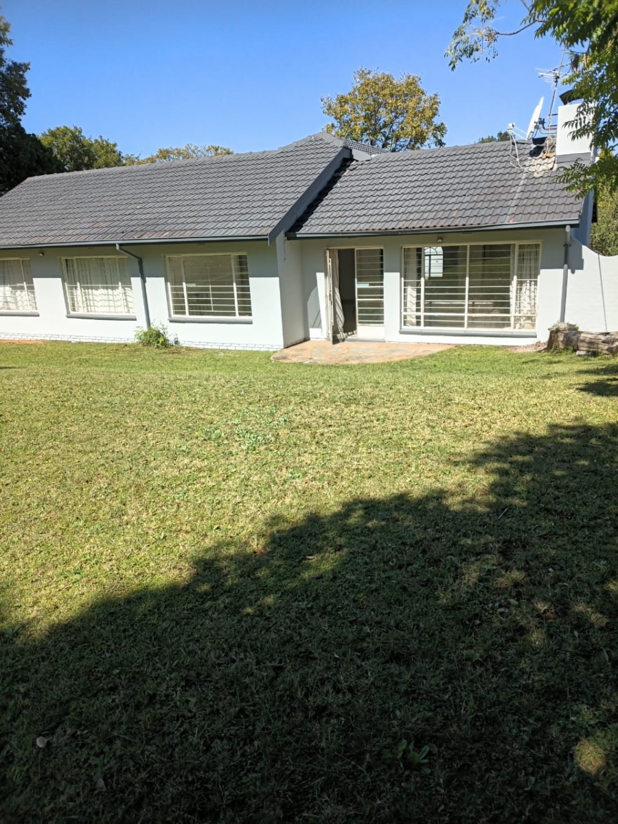 To Let 3 Bedroom Property for Rent in Gallo Manor Gauteng