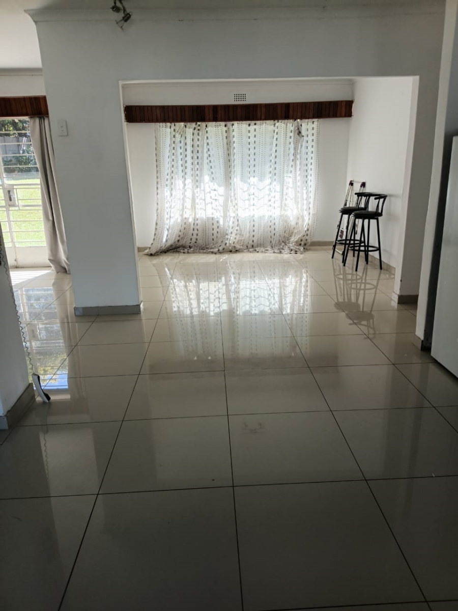 To Let 3 Bedroom Property for Rent in Gallo Manor Gauteng