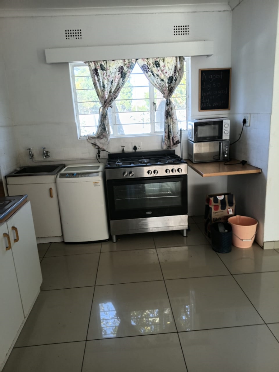 To Let 3 Bedroom Property for Rent in Gallo Manor Gauteng