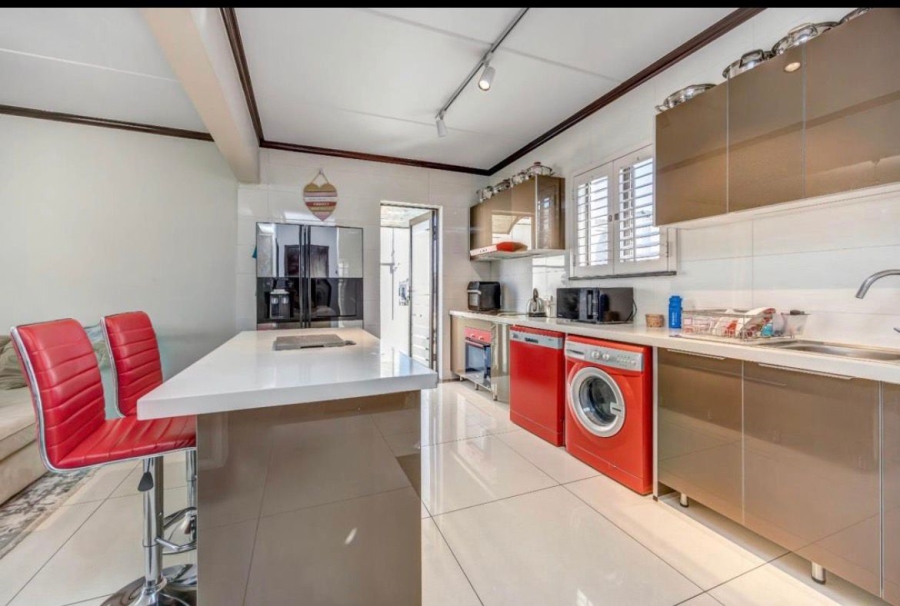 To Let 3 Bedroom Property for Rent in Fourways Gauteng