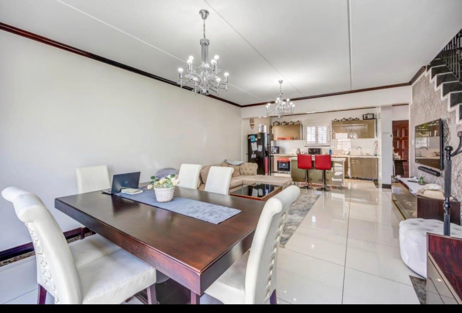 To Let 3 Bedroom Property for Rent in Fourways Gauteng