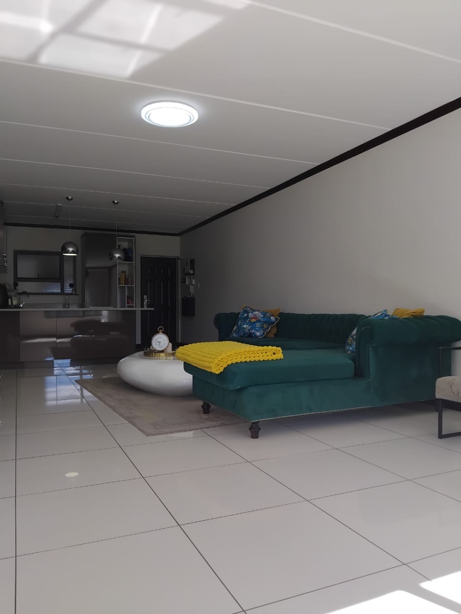 To Let 3 Bedroom Property for Rent in Fourways Gauteng