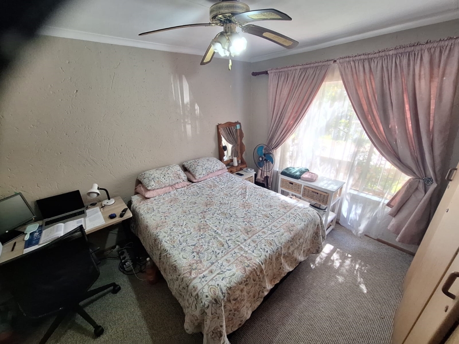 3 Bedroom Property for Sale in Hennopspark Gauteng
