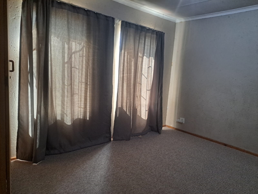 3 Bedroom Property for Sale in Hennopspark Gauteng