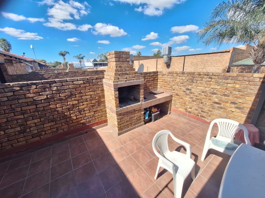 3 Bedroom Property for Sale in Hennopspark Gauteng