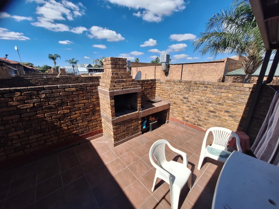 3 Bedroom Property for Sale in Hennopspark Gauteng