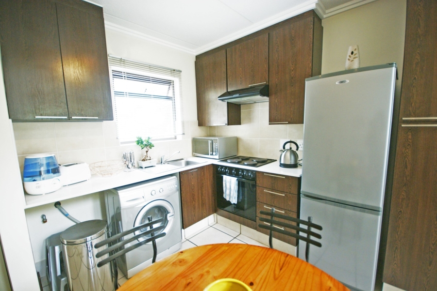 1 Bedroom Property for Sale in Bryanston Gauteng