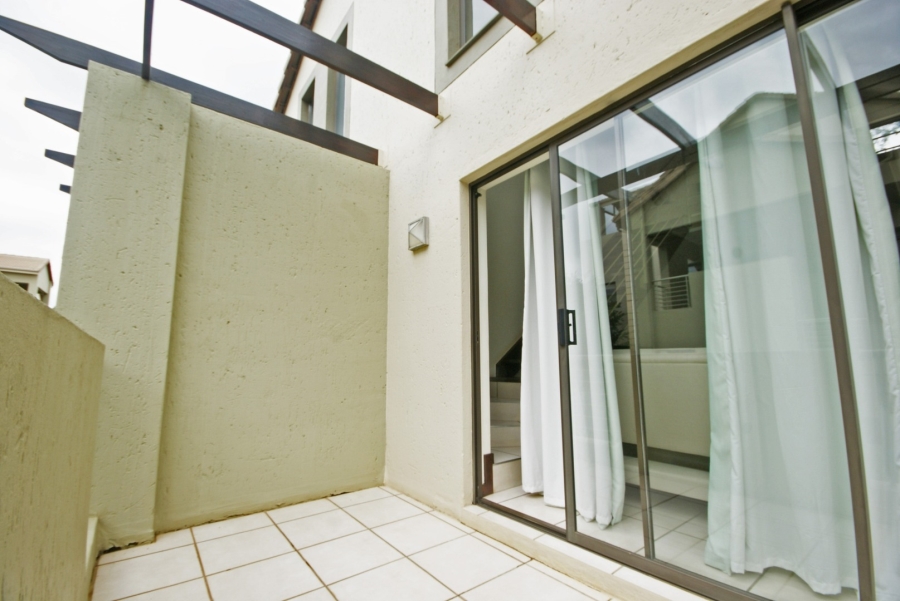 1 Bedroom Property for Sale in Bryanston Gauteng