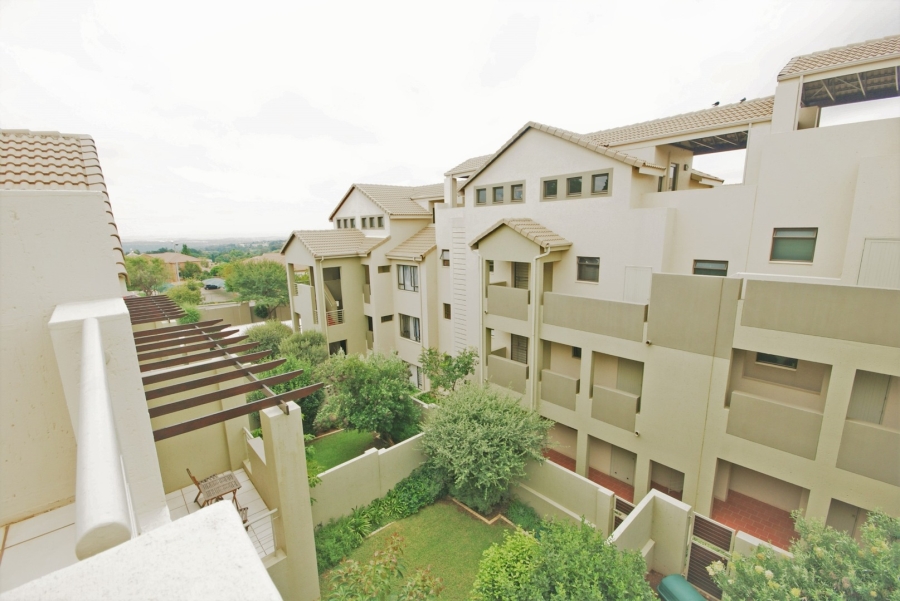 1 Bedroom Property for Sale in Bryanston Gauteng