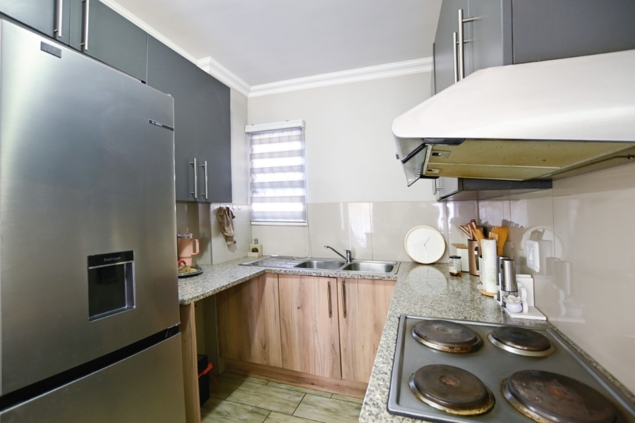 2 Bedroom Property for Sale in Doornpoort Gauteng