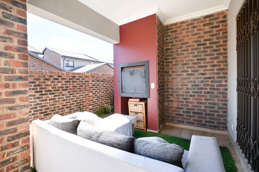 2 Bedroom Property for Sale in Doornpoort Gauteng