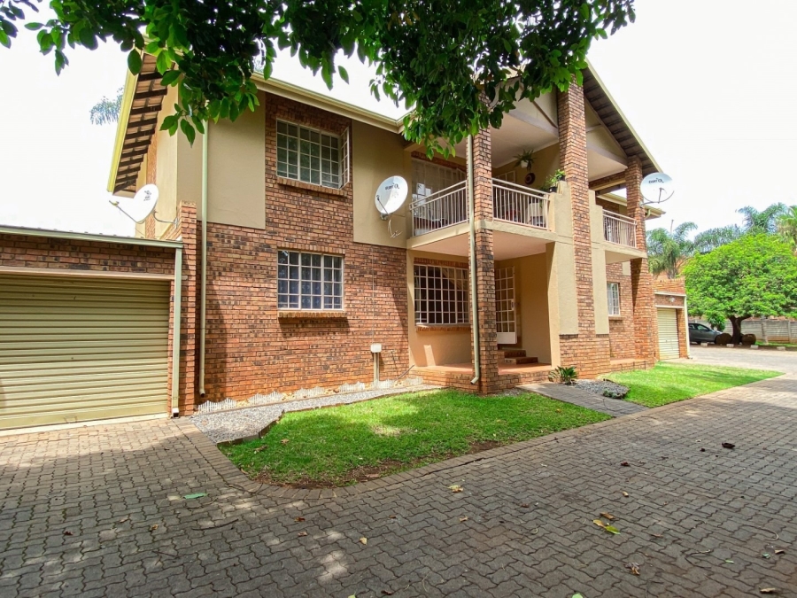 To Let 2 Bedroom Property for Rent in Magalieskruin Gauteng