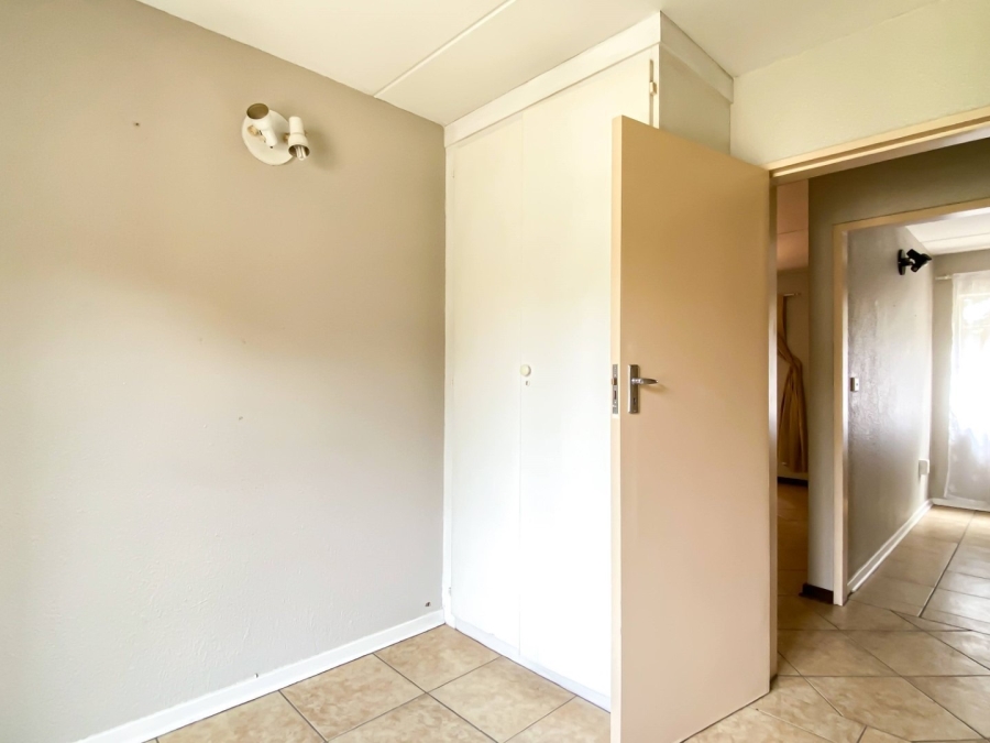 To Let 2 Bedroom Property for Rent in Magalieskruin Gauteng