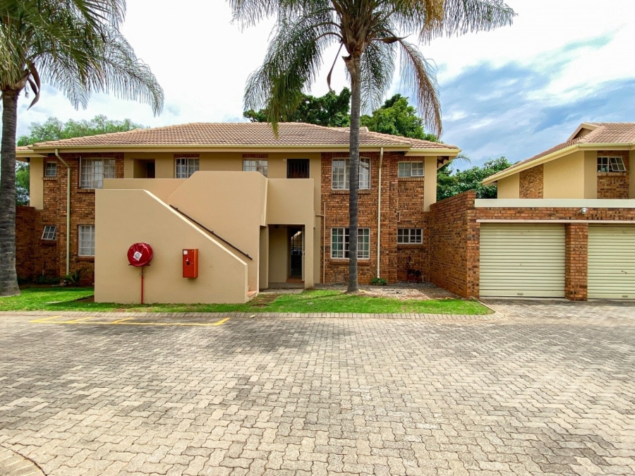 To Let 2 Bedroom Property for Rent in Magalieskruin Gauteng