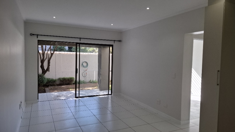 To Let 1 Bedroom Property for Rent in Fourways Gauteng