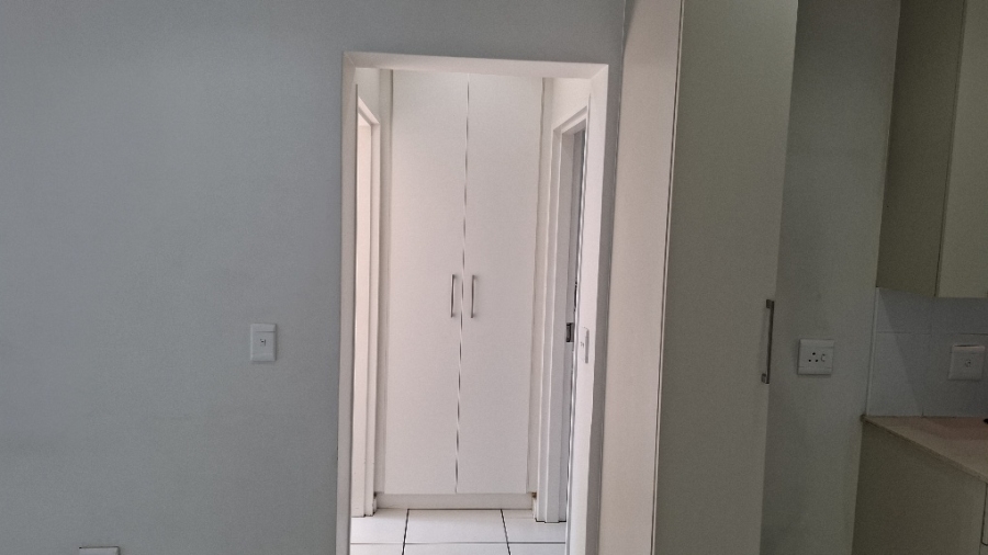 To Let 1 Bedroom Property for Rent in Fourways Gauteng