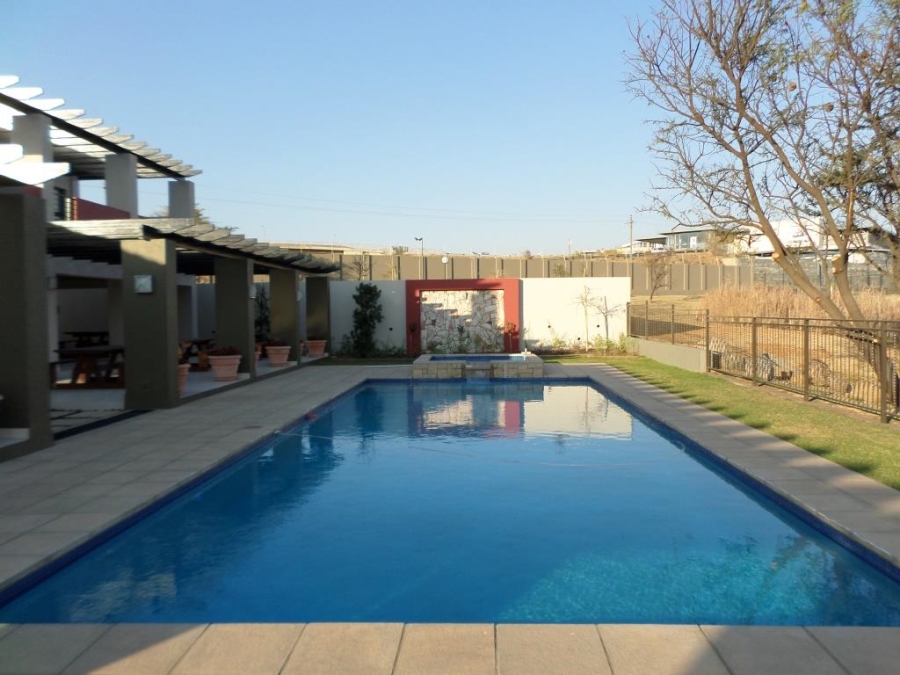 To Let 1 Bedroom Property for Rent in Fourways Gauteng