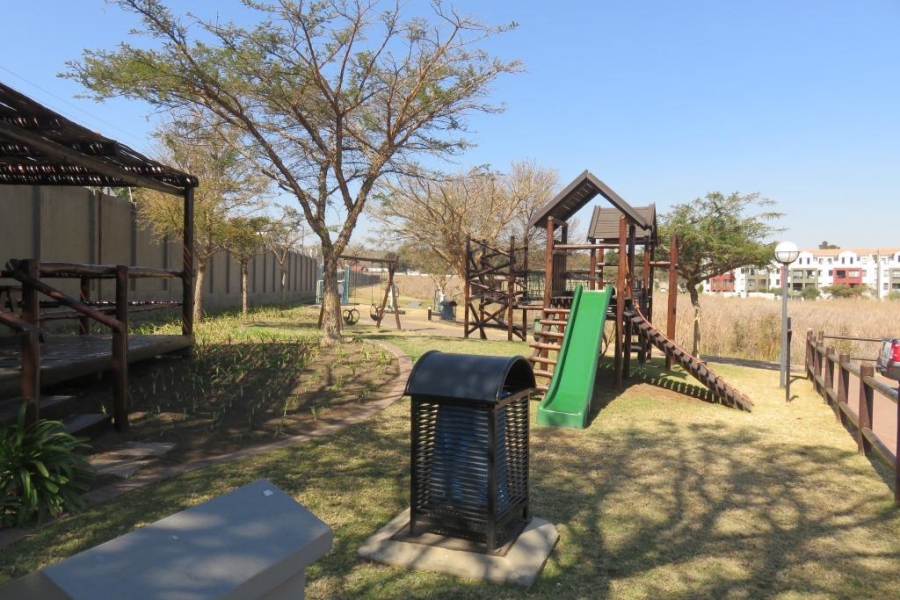 To Let 1 Bedroom Property for Rent in Fourways Gauteng