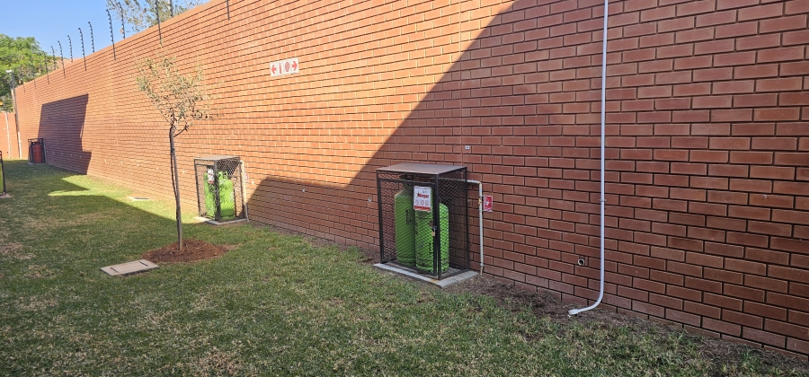 To Let 2 Bedroom Property for Rent in Boardwalk Villas Gauteng