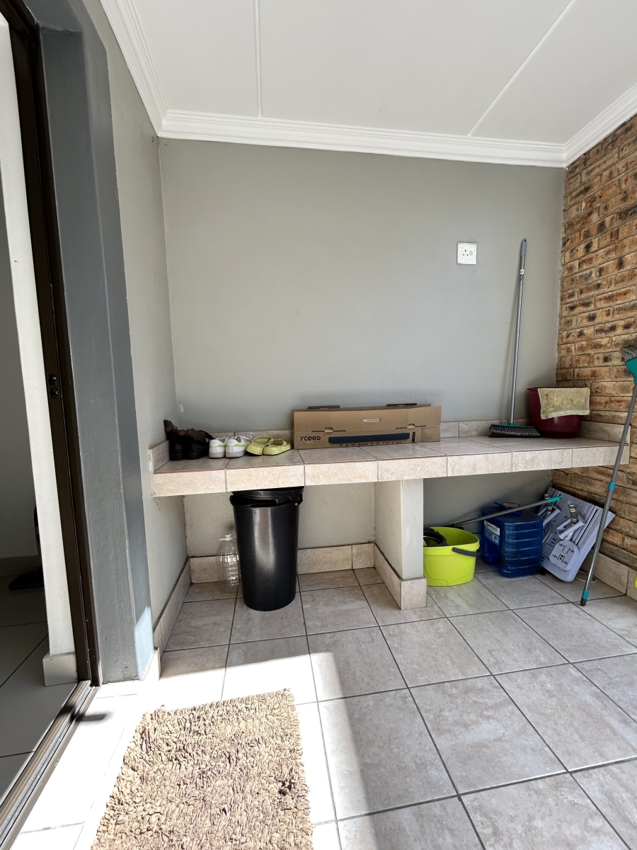 2 Bedroom Property for Sale in Fairlead Gauteng