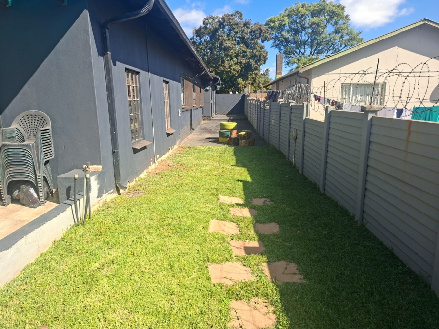6 Bedroom Property for Sale in Silverton Gauteng
