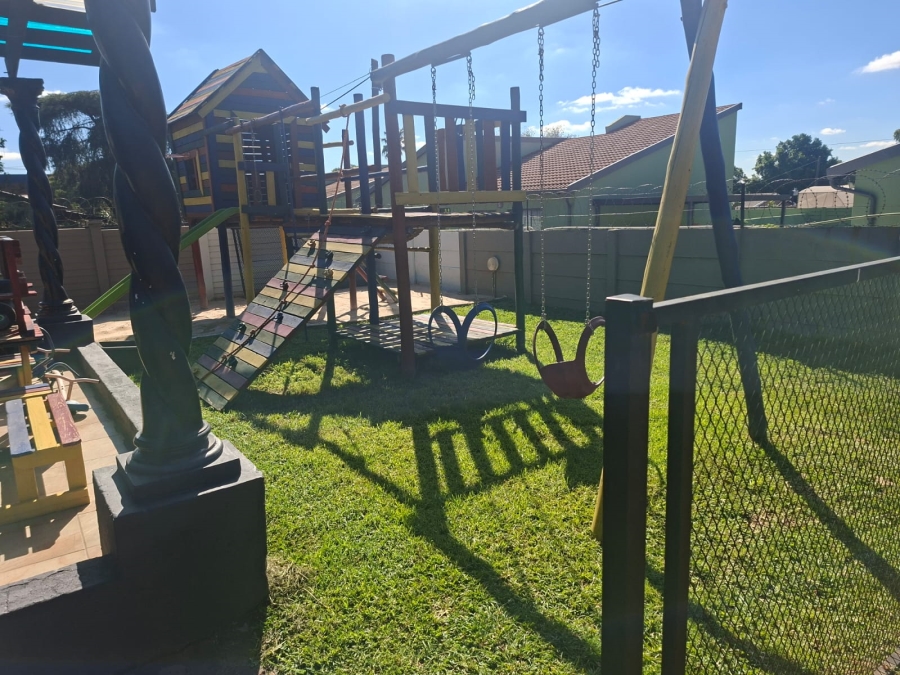 6 Bedroom Property for Sale in Silverton Gauteng