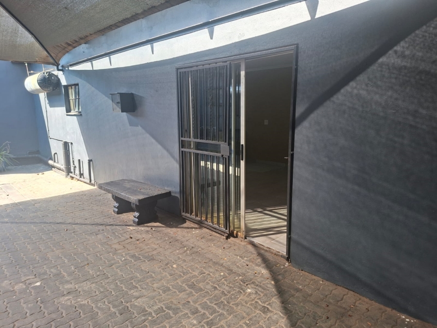 6 Bedroom Property for Sale in Silverton Gauteng
