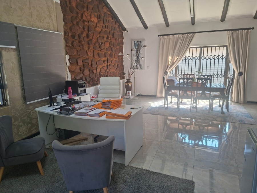 6 Bedroom Property for Sale in Silverton Gauteng