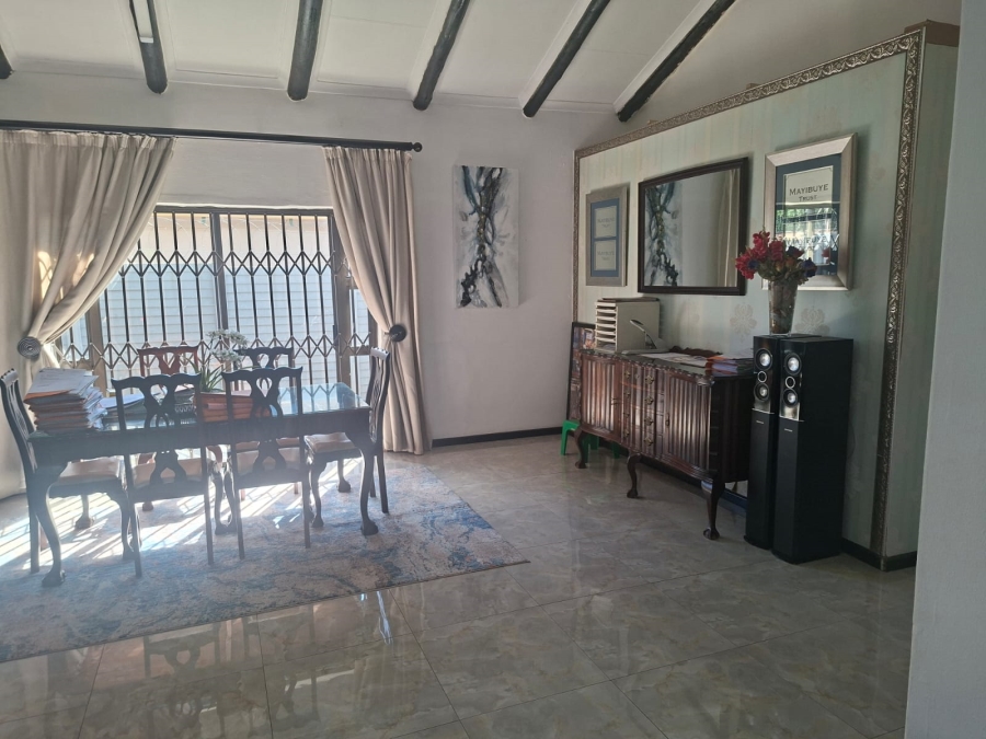 6 Bedroom Property for Sale in Silverton Gauteng