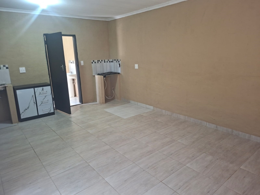 6 Bedroom Property for Sale in Silverton Gauteng