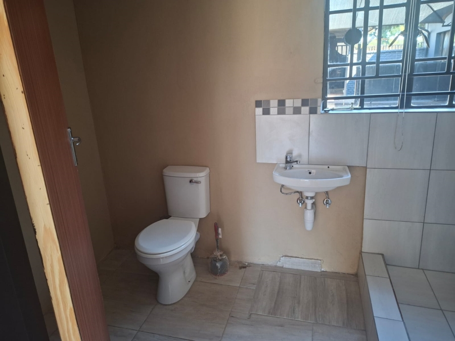 6 Bedroom Property for Sale in Silverton Gauteng