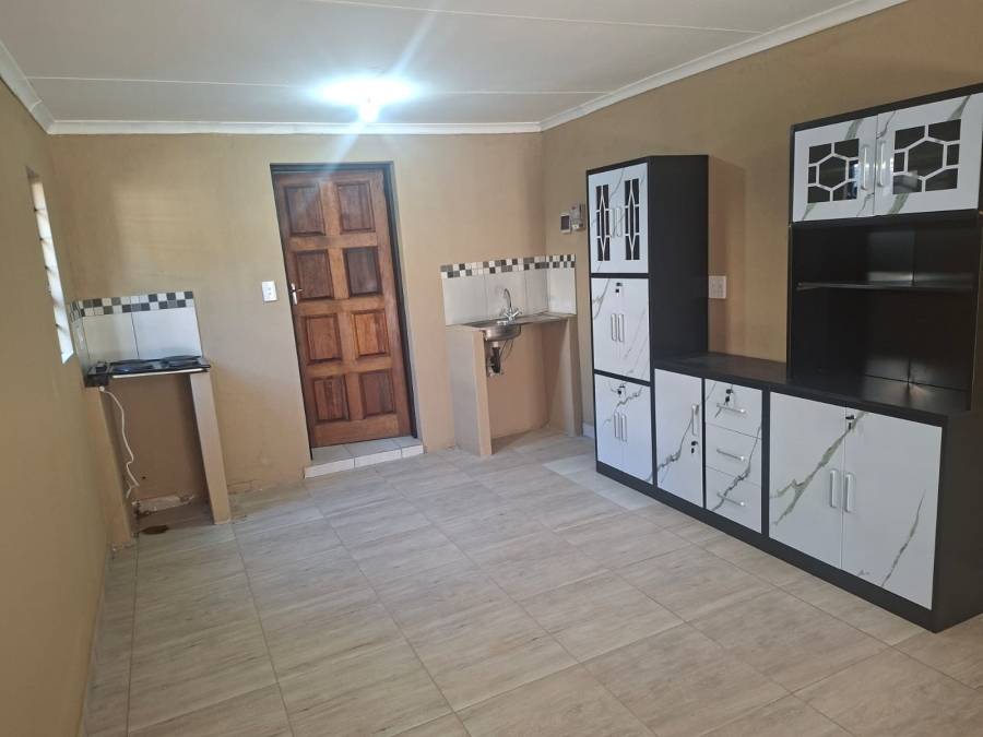 6 Bedroom Property for Sale in Silverton Gauteng