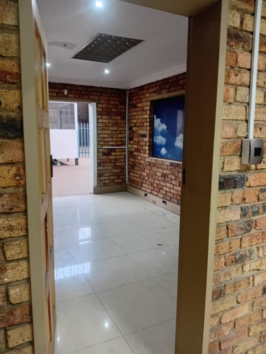 To Let Commercial Property for Rent in Heriotdale Gauteng