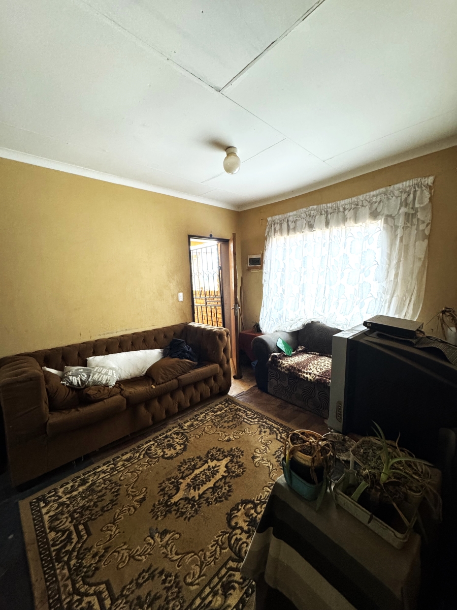 2 Bedroom Property for Sale in Ratanda Gauteng